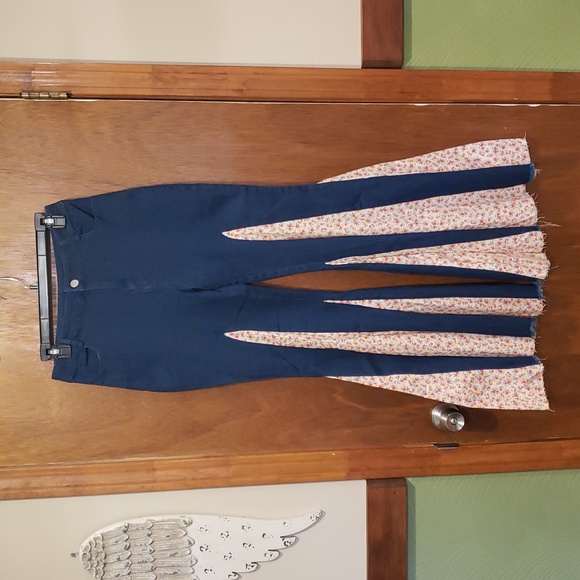 Bibi Floral Flare Women Jeans - Picture 2 of 11